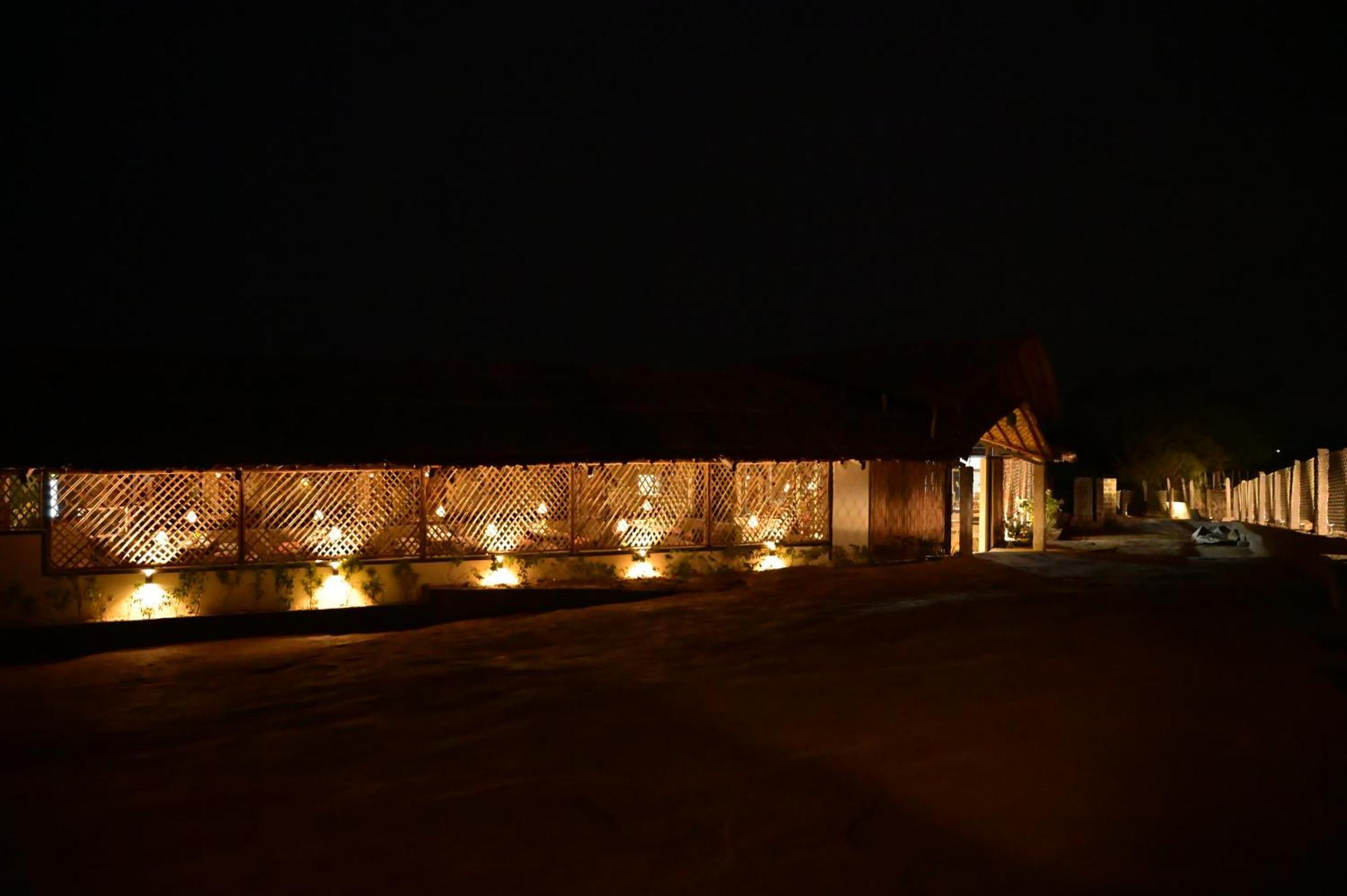 The Hampi Cafe Hotell Eksteriør bilde